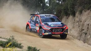 Rali de Portugal: domínio absoluto de Kris Meeke entre os pilotos do campeonato nacional