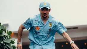 Charles Leclerc diverte-se fora da Fórmula 1