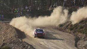 Kris Meeke sofreu acidente e classificativa de Paredes foi interrompida