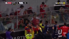 A crónica do V. Guimarães-Sp. Braga, 2-3: dérbi frenético ilumina o pódio
