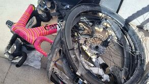 Andrey Amador foi atropelado por camião: bicicleta do costa-riquenho ficou neste estado