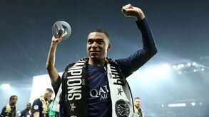 Quem se segue a Mbappé no 'trono' do PSG? Lista de alvos tem dois portugueses