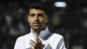 Iraniano deixa marca: Taremi despede-se do público do Dragão  