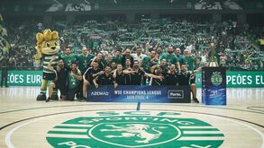 Campeões europeus festejaram com os adeptos no Pavilhão João Rocha
