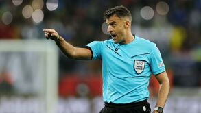 Árbitros vão explicar decisões apenas aos capitães de equipa no Euro'2024