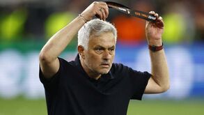 Clube promovido à 1.ª Liga Saudita 'põe a carne toda no assador' e aponta a José Mourinho