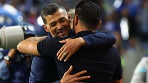 Laporta não quer Xavi no Barcelona e espanhóis já falam em Conceição: Deco viajou para Portugal
