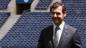 História Record: Villas-Boas pagou salários do plantel