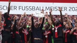 Bayer Leverkusen junta-se à lista de campeões invictos mas pode fazer algo inédito