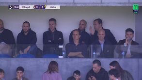 Daniel Sousa ao lado de António Salvador a ver o jogo do Sp. Braga B