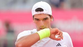 Henrique Rocha eliminado na 1.ª ronda da qualificação de Roland Garros