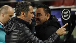 Quique Flores e o despedimento de Xavi: «O Barcelona trata mal as suas lendas»