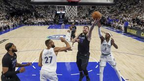 Triplo de Doncic dá triunfo aos Mavericks na final da Conferência Oeste da NBA