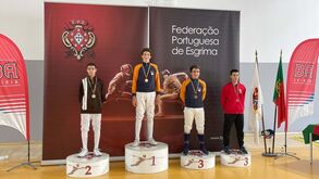 Xavier Melo e Carlota Serrenho campeões nacionais de iniciados em esgrima