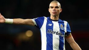 Pepe em dúvida para o Jamor: defesa não tem beneficiado com a presença do capitão em campo 