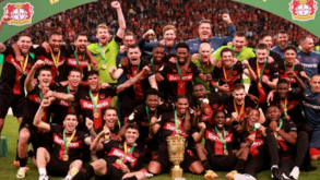 A crónica do Kaiserslautern-Leverkusen, 0-1: Dobradinha para a história