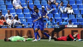 Susto em Getafe: David Soria caiu desamparado no relvado