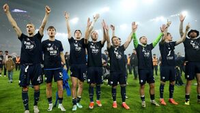 Incrível: Bochum anula derrota caseira de 3-0 e garante permanência nos penáltis