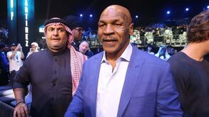 Emergência médica: susto com Mike Tyson durante voo entre Miami e Los Angeles