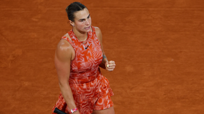 Aryna Sabalenka apura-se para a 3.ª ronda de Roland Garros