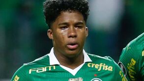Palmeiras empata na Libertadores no dia em que Endrick chorou