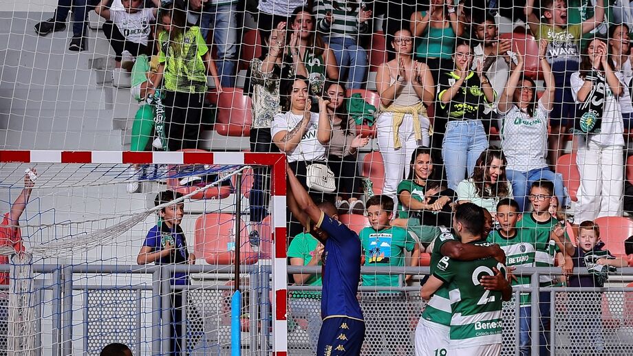 /fotosgeral/Fotos/2-51380301#540c311fc86867abd4686764be42ded6 (21264458) (Milenium)