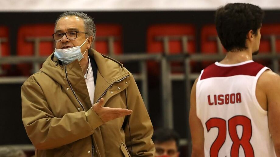 Basquetebolista de visita ao 'Conversas indiscretas'