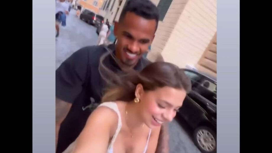 O casal está em Itália