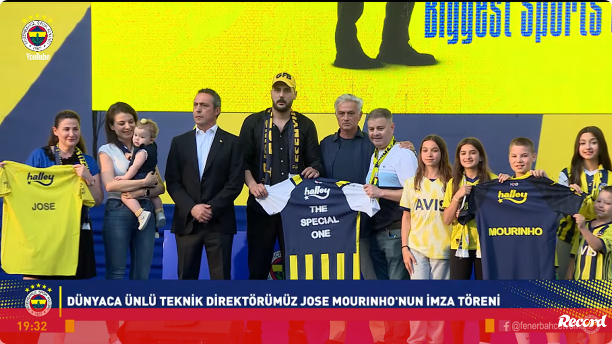 Mourinho apresentado no Fenerbahçe: siga ao minuto