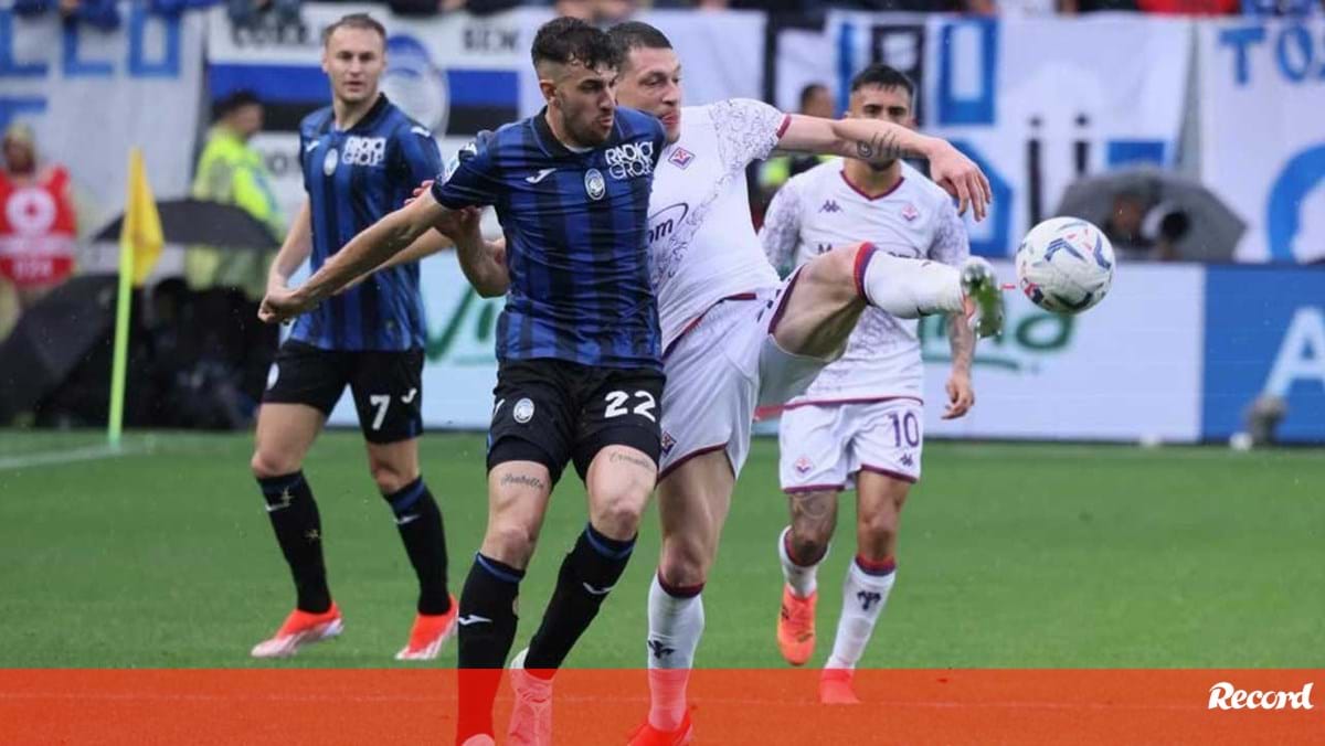 Fiorentina vence Atalanta em jogo para cumprir calendário