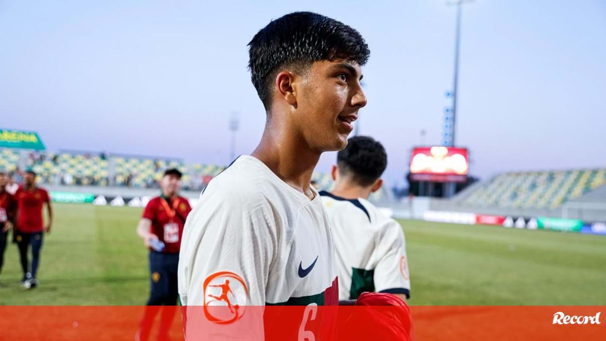 Eduardo Felicíssimo aponta à vitória na final do Europeu sub-17 frente à Itália