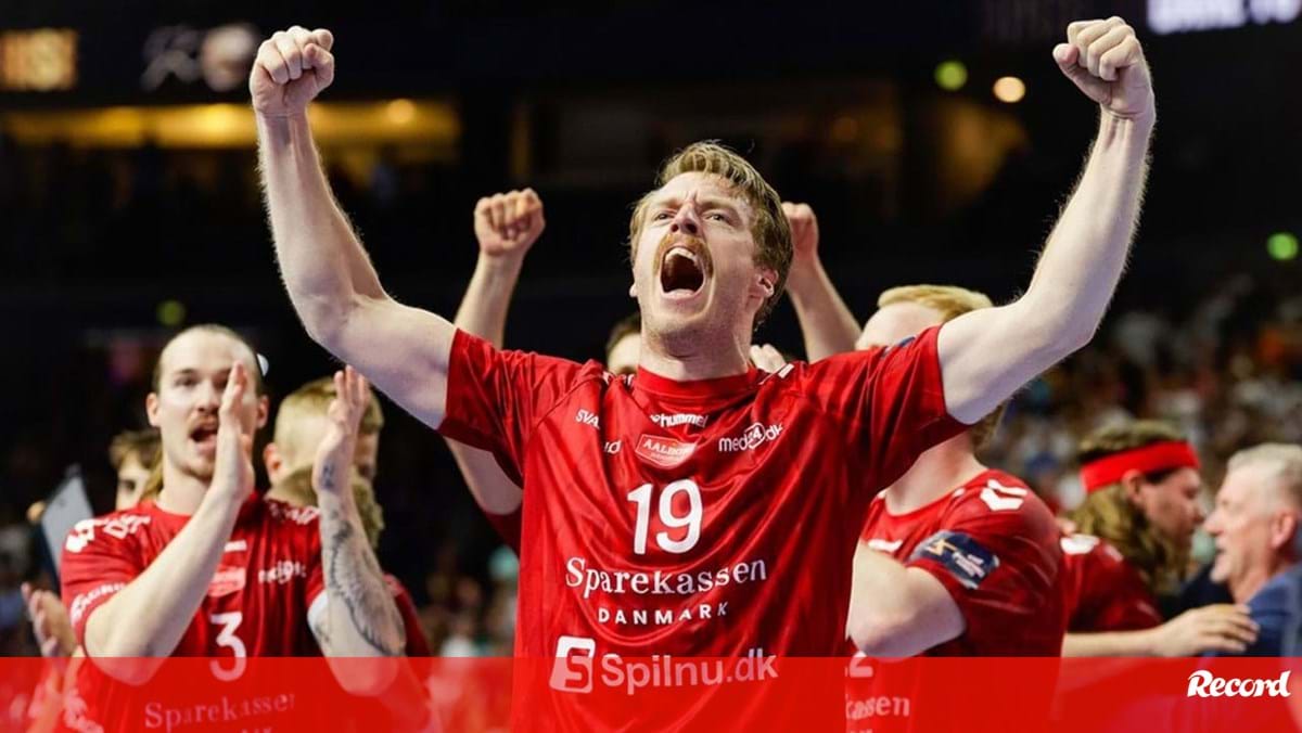 Aalborg surpreende campeão Magdeburgo e vai discutir Champions de andebol com o Barcelona