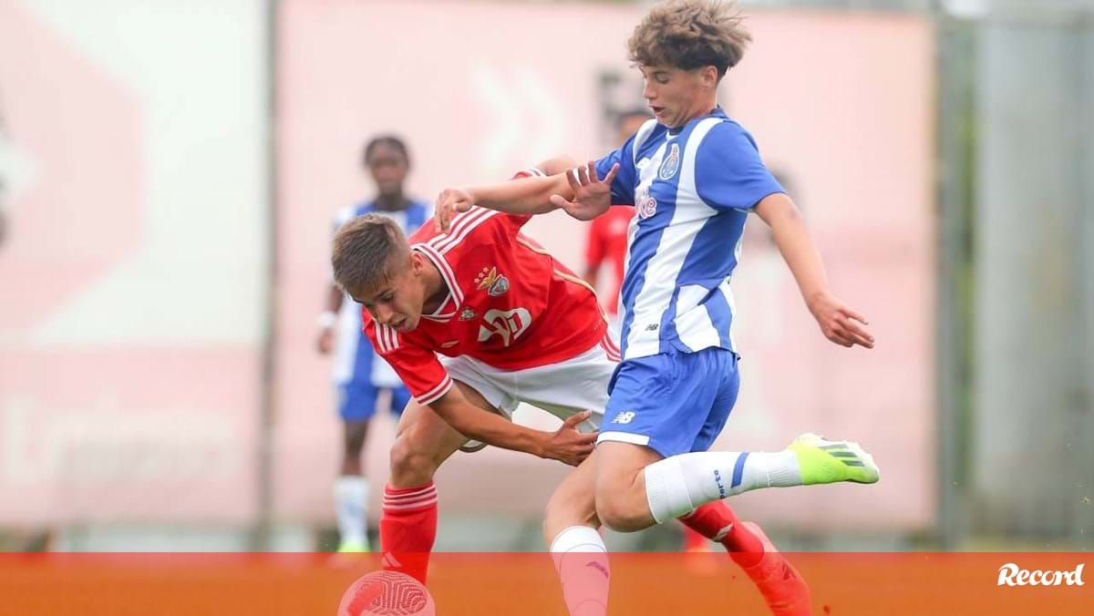 Benfica vence FC Porto e sagra-se bicampeão nacional de juvenis