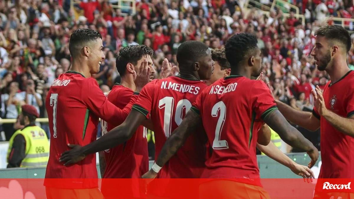 A crónica do Portugal-Rep. Irlanda, 3-0: porta da esquerda no acesso ao Euro