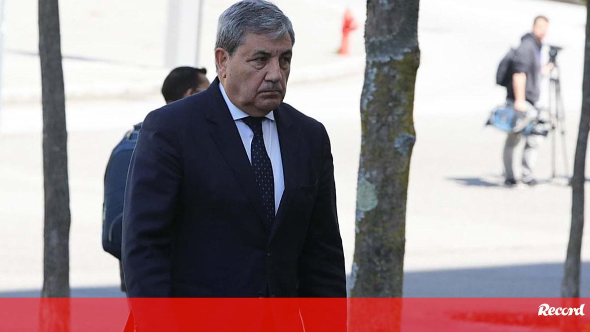 Fernando Gomes: «Sem um futebol profissional saudável não haverá capacidade para investir na formação»