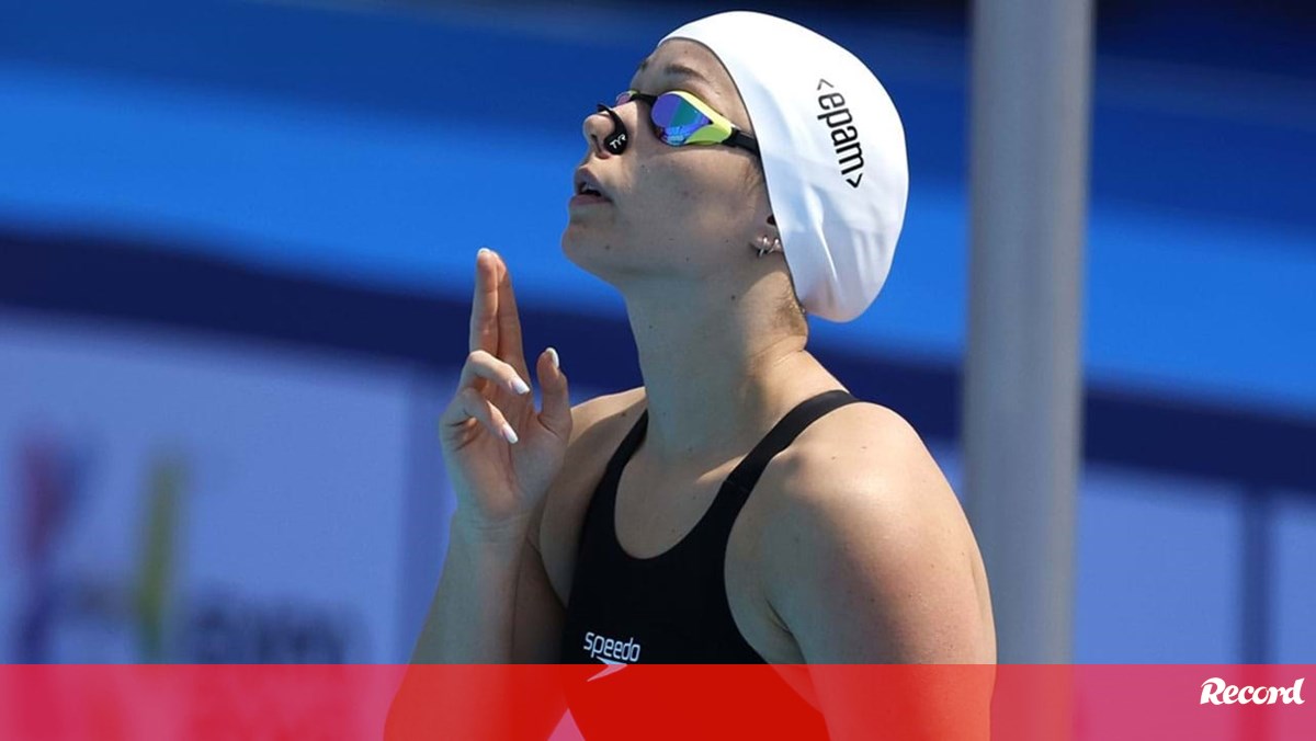 Camila Rebelo melhora e está na final dos 200 costas