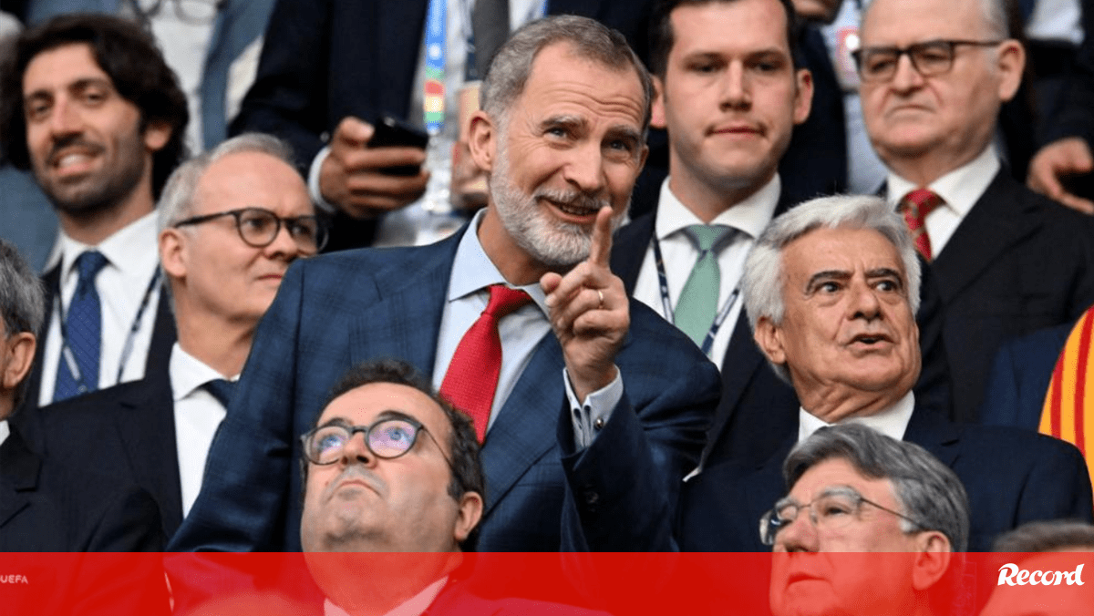 Polémica em Espanha: Governo não queria presidente da federação ao lado do Rei Felipe VI