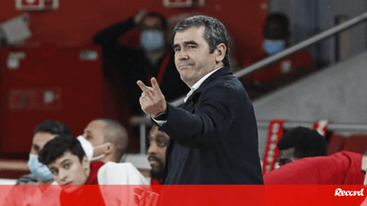 Norberto Alves renova com o Benfica