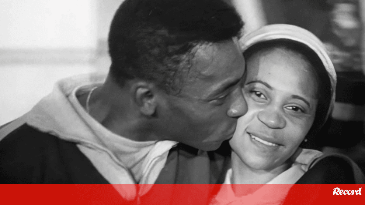 Mãe de Pelé morre aos 101 anos