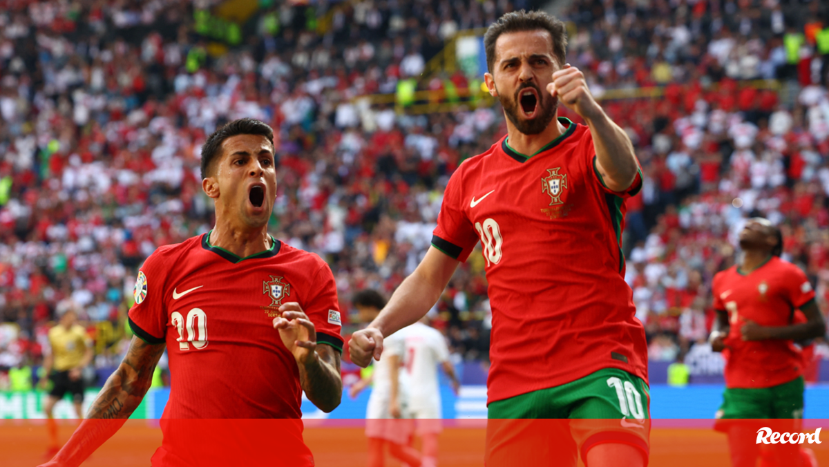 O golo de Bernardo Silva que colocou Portugal a vencer a Turquia