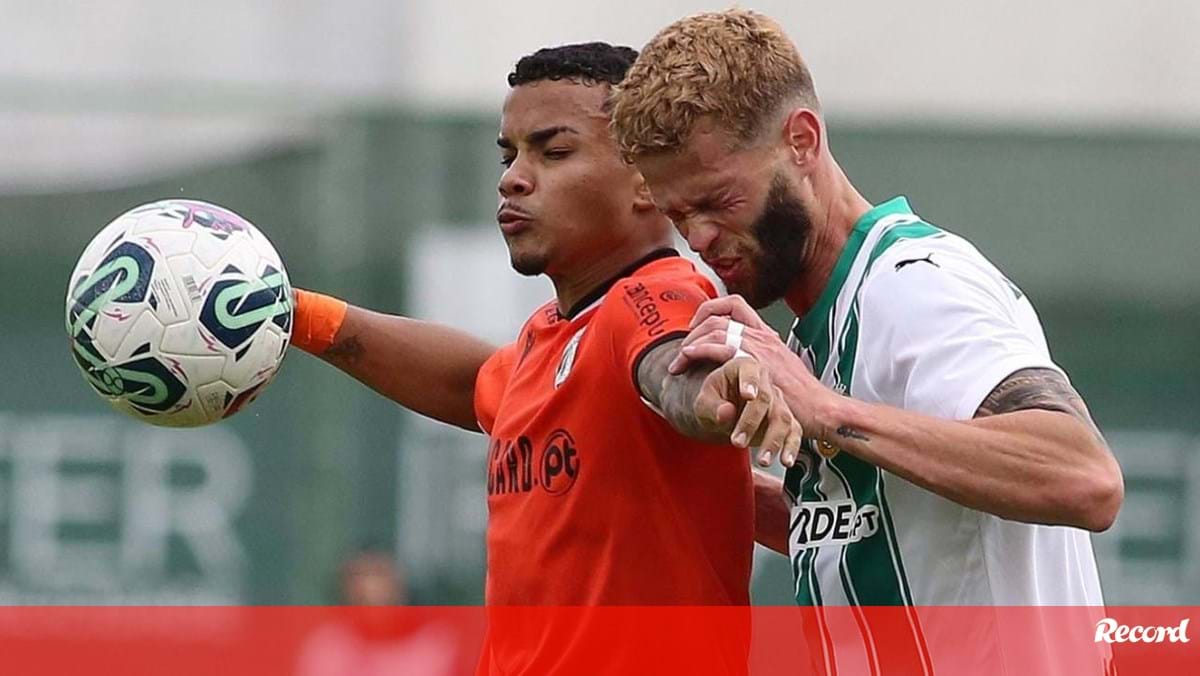 Opção de Kaio César mantém-se nos 1,8 milhões e jogador chega a Guimarães nos próximos dias