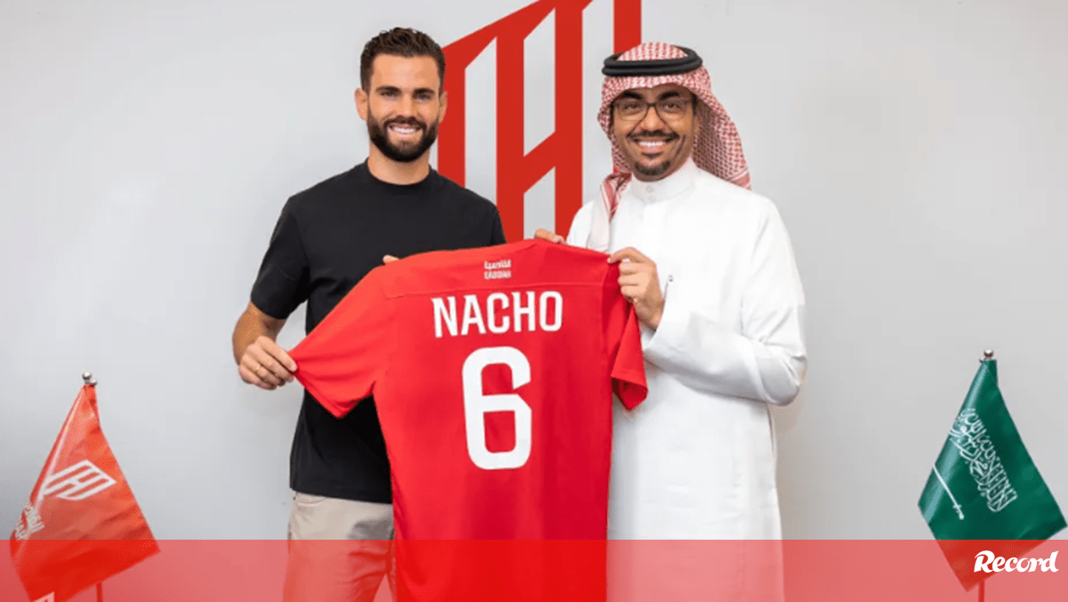 Nacho assina por duas épocas com sauditas do Al Qadisiyah