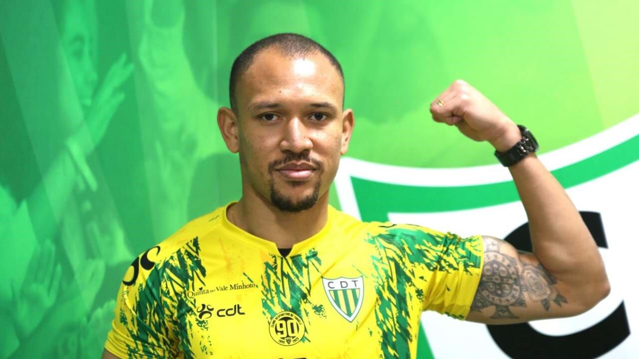 Gustavo França deixa o clube
