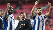A 15 de abril de 2018, na primeira época no FC Porto, conseguiu a primeira de 11 vitórias (em 19 jogos) diante do Benfica
