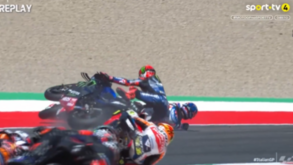 A queda de Miguel Oliveira e Fabio Quartararo na corrida sprint do GP de Itália