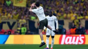 Adepto invadiu relvado de Wembley durante final da Champions e celebrou à... Cristiano Ronaldo