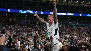 Toni Kroos despede-se em grande do Real Madrid: as imagens de uma noite que não vai esquecer