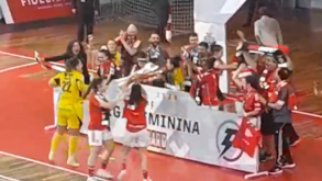 Benfica faz a festa do heptacampeonato de futsal feminino