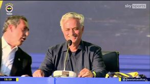 As primeiras palavras de Mourinho como treinador do Fenerbahçe: «Não há melhor lugar para sentir esta paixão»