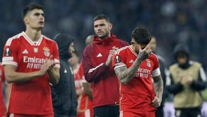 Benfica tenta precaver eventuais saídas: mercado dita busca por um central